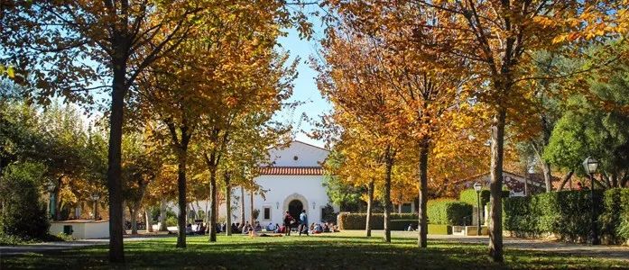 被评为“美国顶尖智力联盟”的是克莱蒙特学院联盟(Claremont Colleges)  留学 第3张